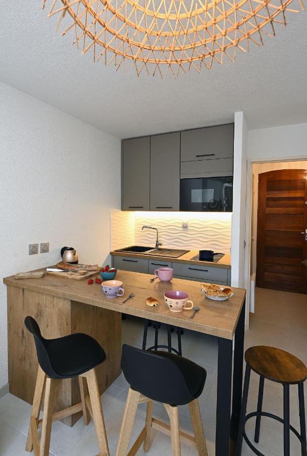 בנדול Charmant Studio 2A4 Pers Avec Jardin Et Place De Parking Situe A 5 Min A Pied De La Mer מראה חיצוני תמונה