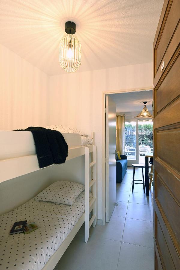 בנדול Charmant Studio 2A4 Pers Avec Jardin Et Place De Parking Situe A 5 Min A Pied De La Mer מראה חיצוני תמונה