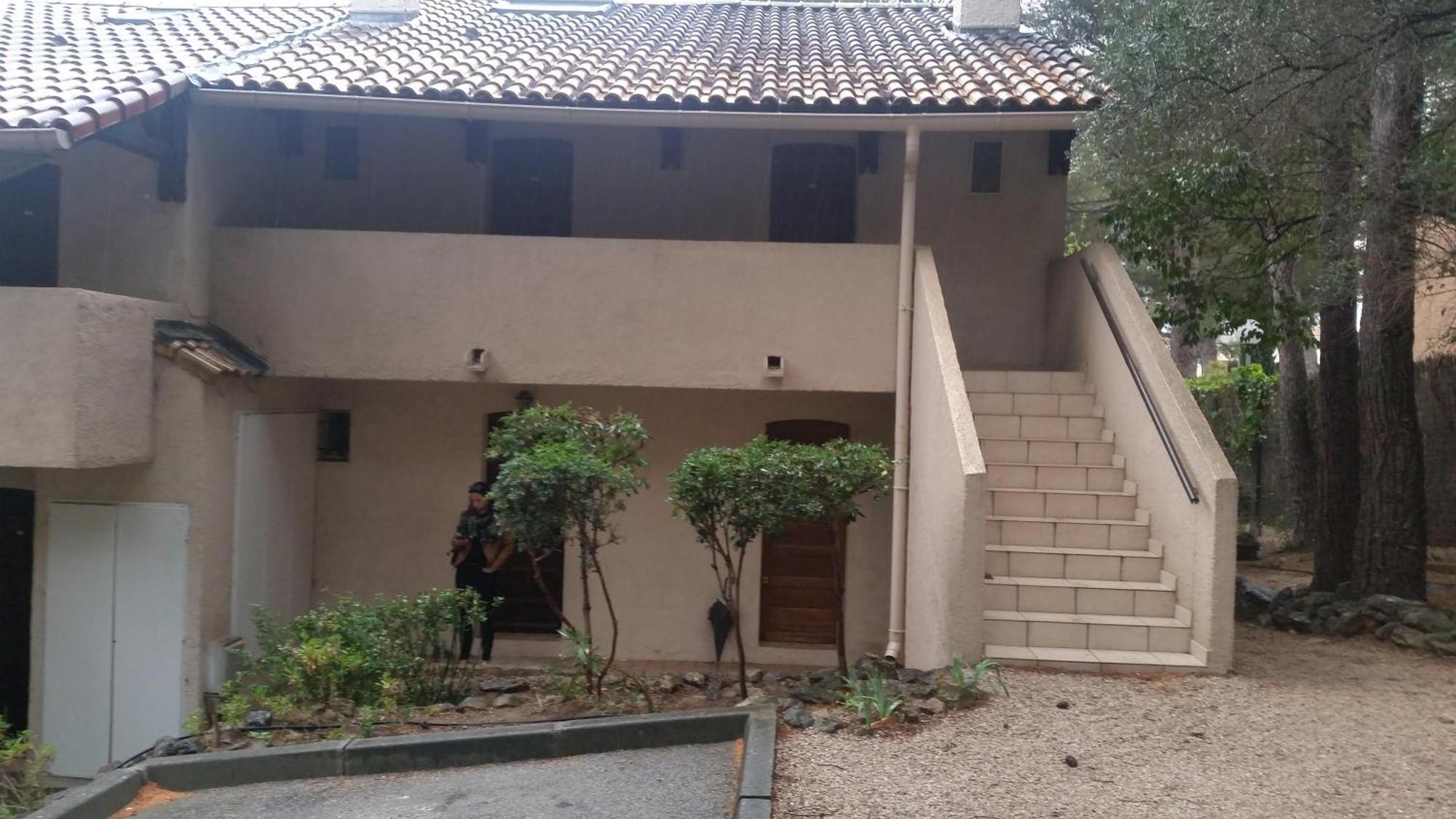 בנדול Charmant Studio 2A4 Pers Avec Jardin Et Place De Parking Situe A 5 Min A Pied De La Mer מראה חיצוני תמונה
